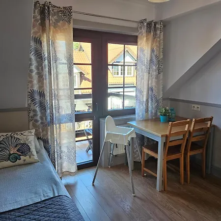 Goscinne Rejs Guest house Jantar